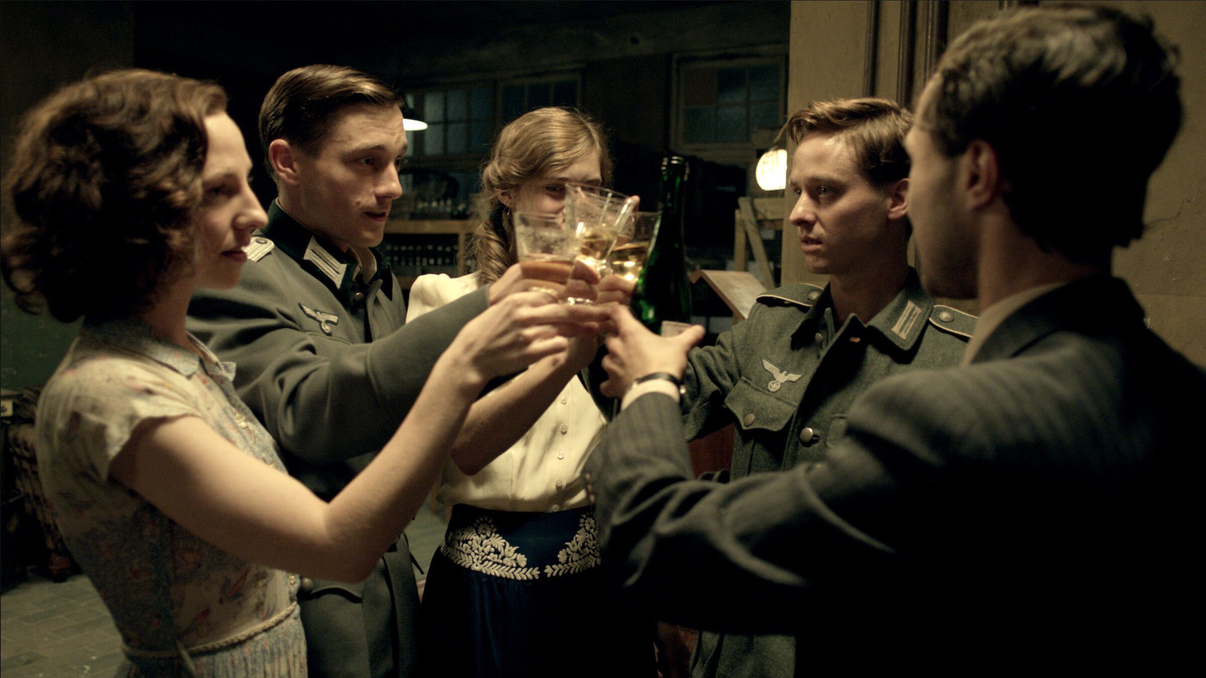 Watch Generation War | Netflix